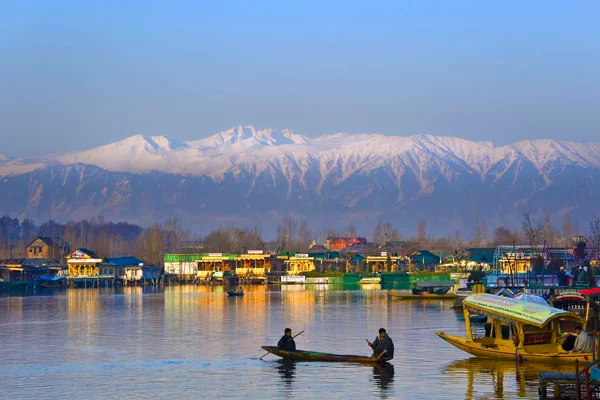 Delhi to Srinagar Tempo Traveller